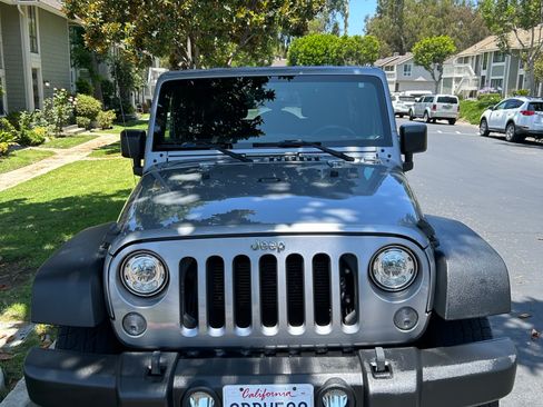Used 2018 Jeep Wrangler Unlimited Sport S image 6