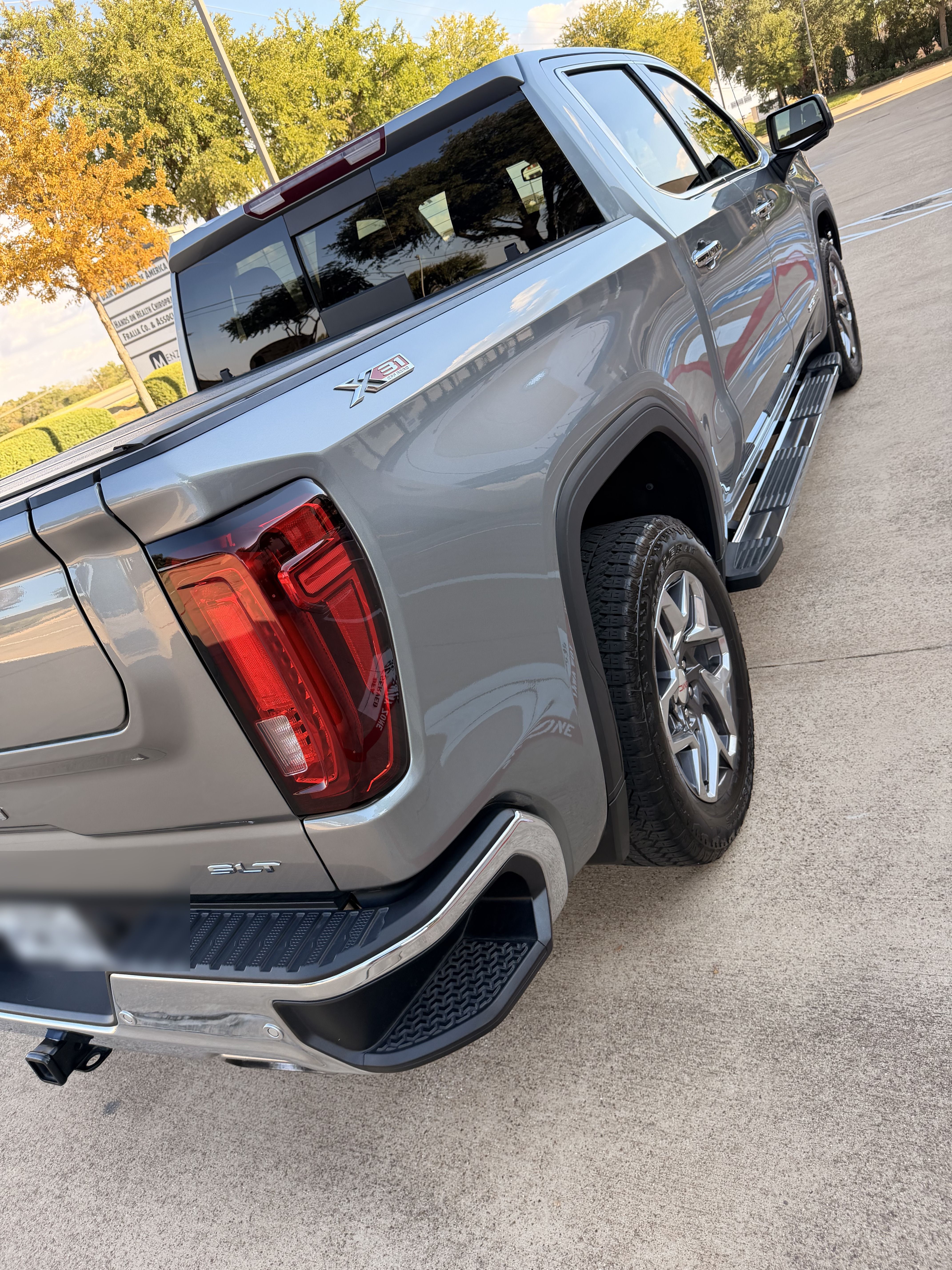 Used 2024 GMC Sierra 1500 SLT AWD/4WD image 13