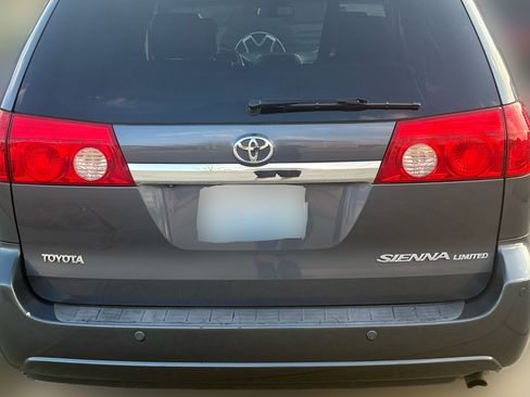 Used 2008 Toyota Sienna XLE Limited image 5