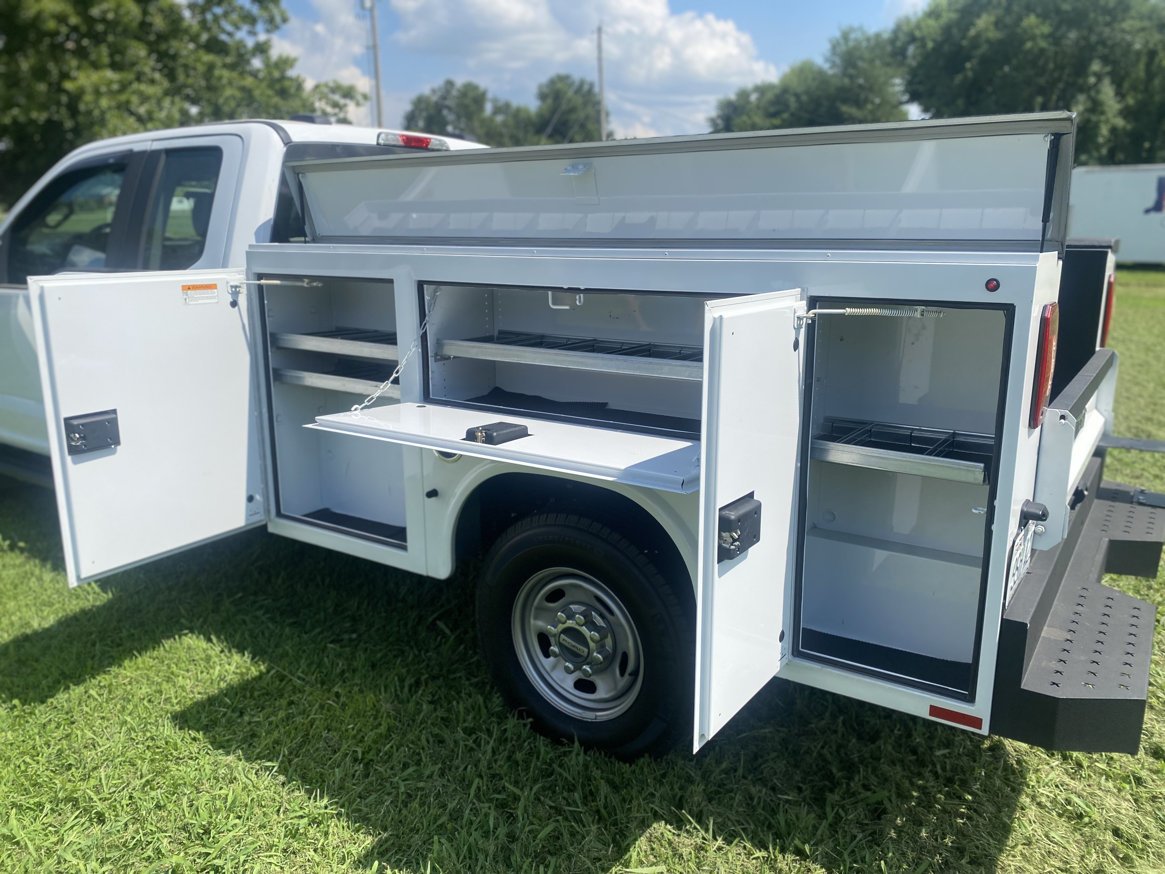 Used 2022 Ford F250 XL w/ Power Equipment Group RWD image 5