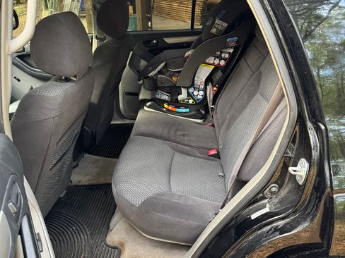 Used 2004 Toyota 4Runner Sport image 6