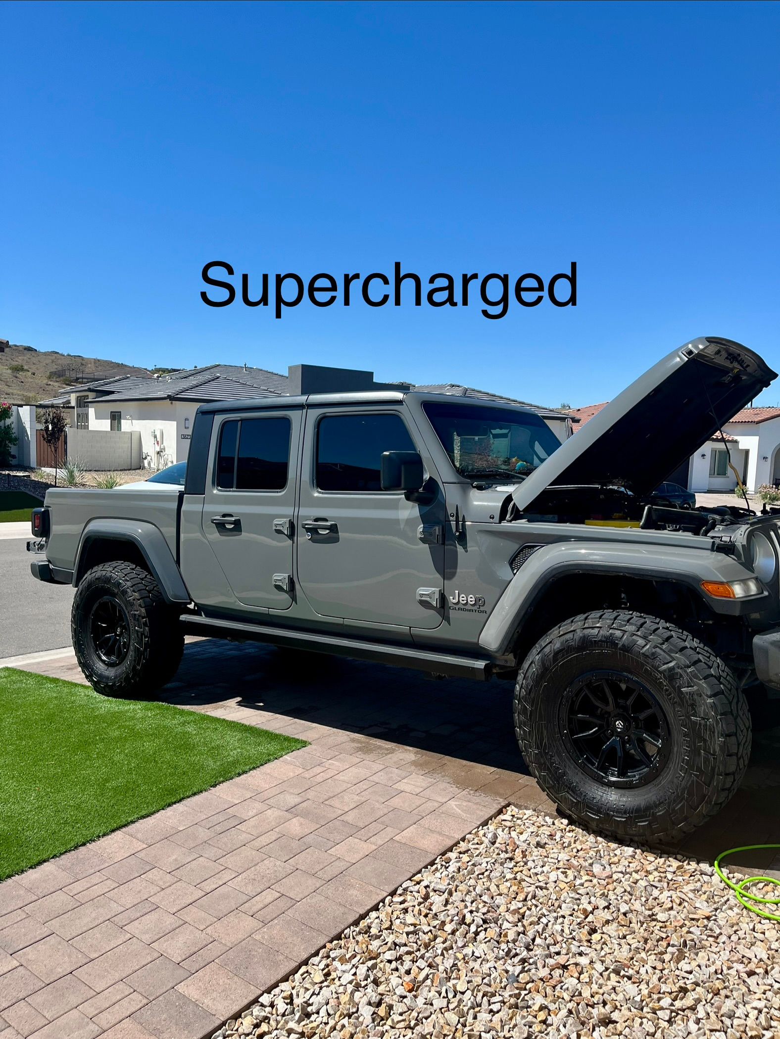 Used 2021 Jeep Gladiator Overland AWD/4WD image 1