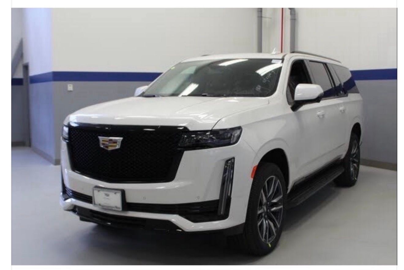 Used 2021 Cadillac Escalade ESV Sport w/ Driver Assist Tech Package AWD/4WD image 4