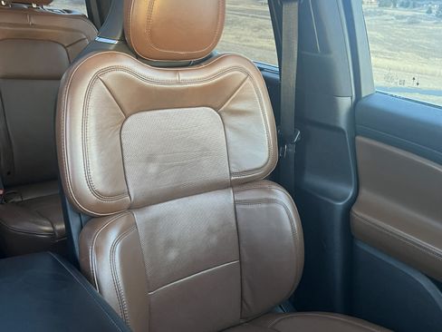 Used 2020 Lincoln Aviator Reserve w/ Equipment Group 202A image 17