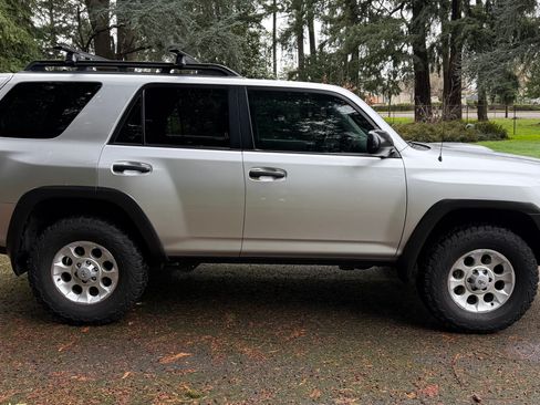 Used 2010 Toyota 4Runner Trail image 8