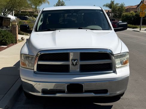 Used 2012 RAM 1500 Classic SLT RWD image 2