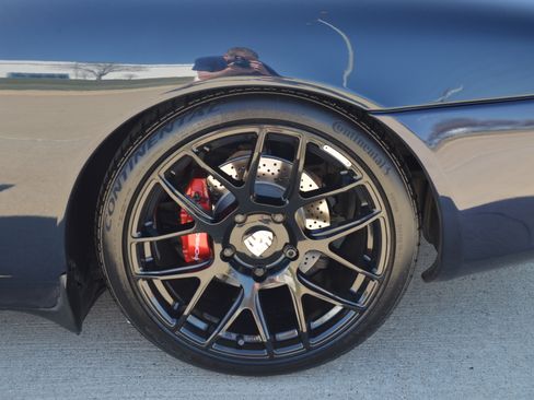 Used 2004 Porsche 911 Carrera 4 image 16