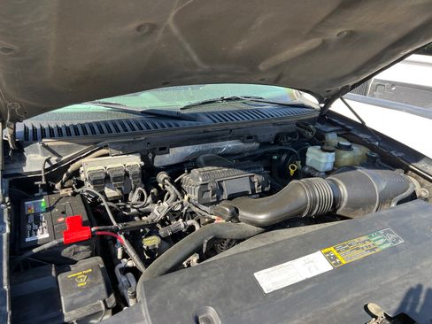 Used 2006 Ford Expedition XLT RWD image 10