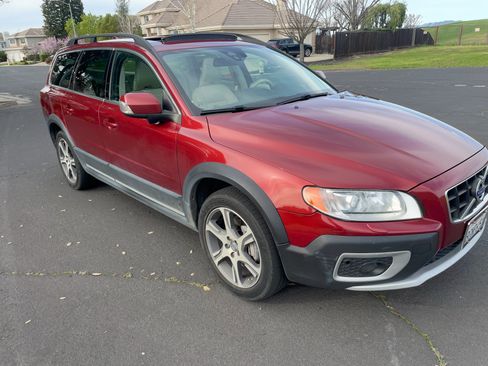 Used 2013 Volvo XC70 T6 Premier Plus image 18