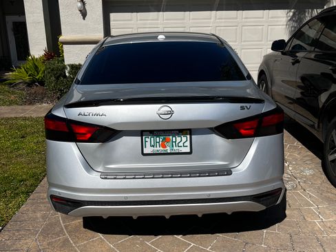 Used 2025 Nissan Altima 2.5 SV image 6