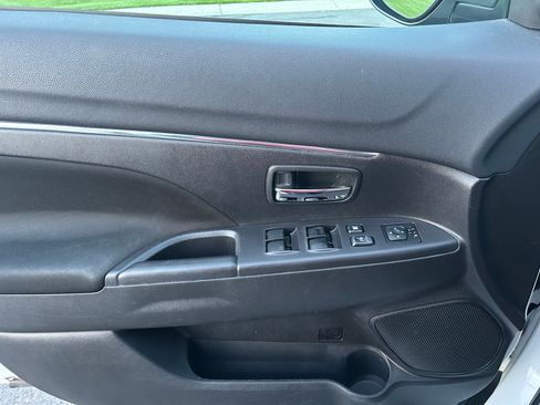 Used 2015 Mitsubishi Outlander Sport GT FWD image 19