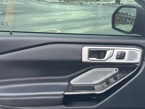 Used 2022 Ford Explorer ST w/ Equipment Group 401A image 12