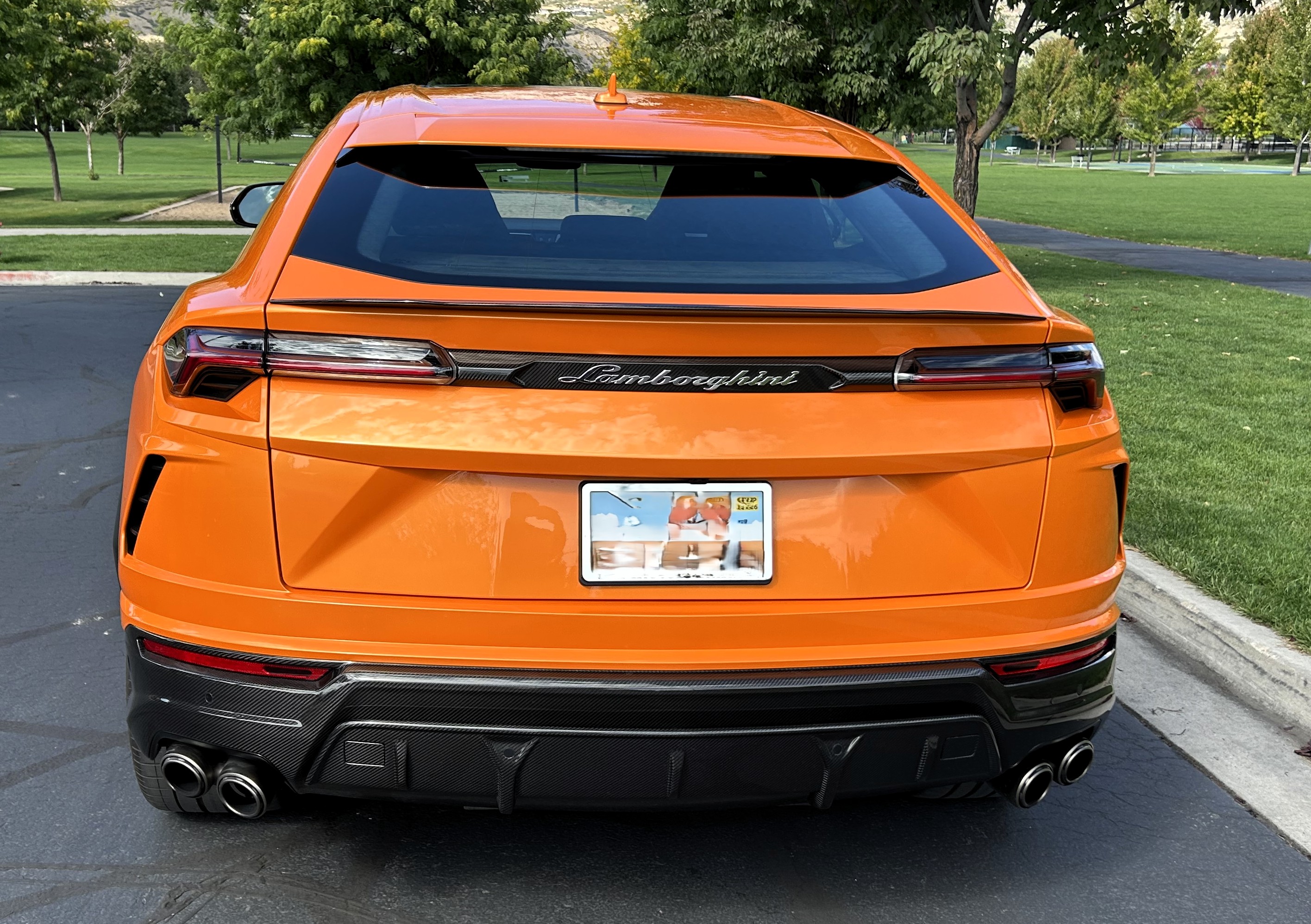 Used 2022 Lamborghini Urus AWD/4WD image 12