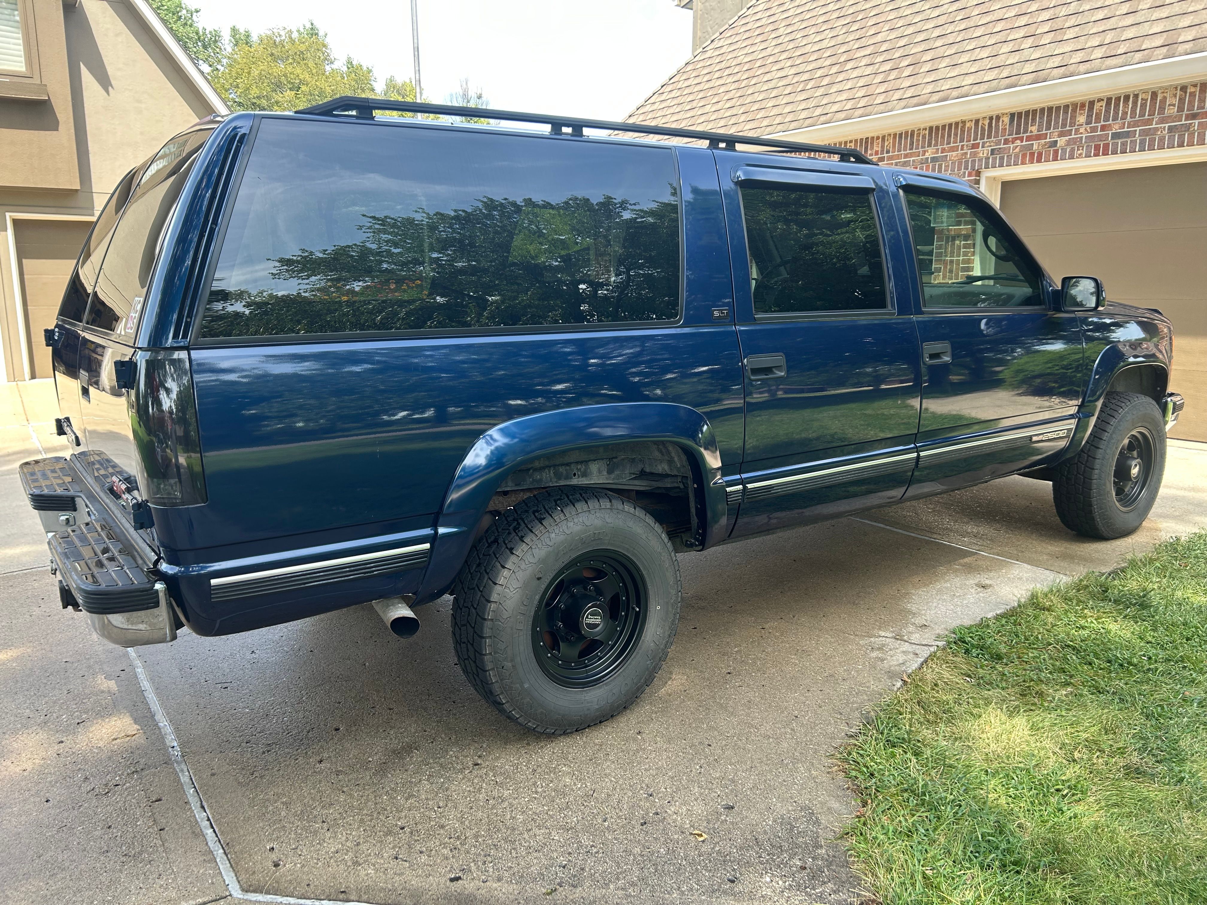 Used 1996 GMC Suburban 2500 AWD/4WD image 10