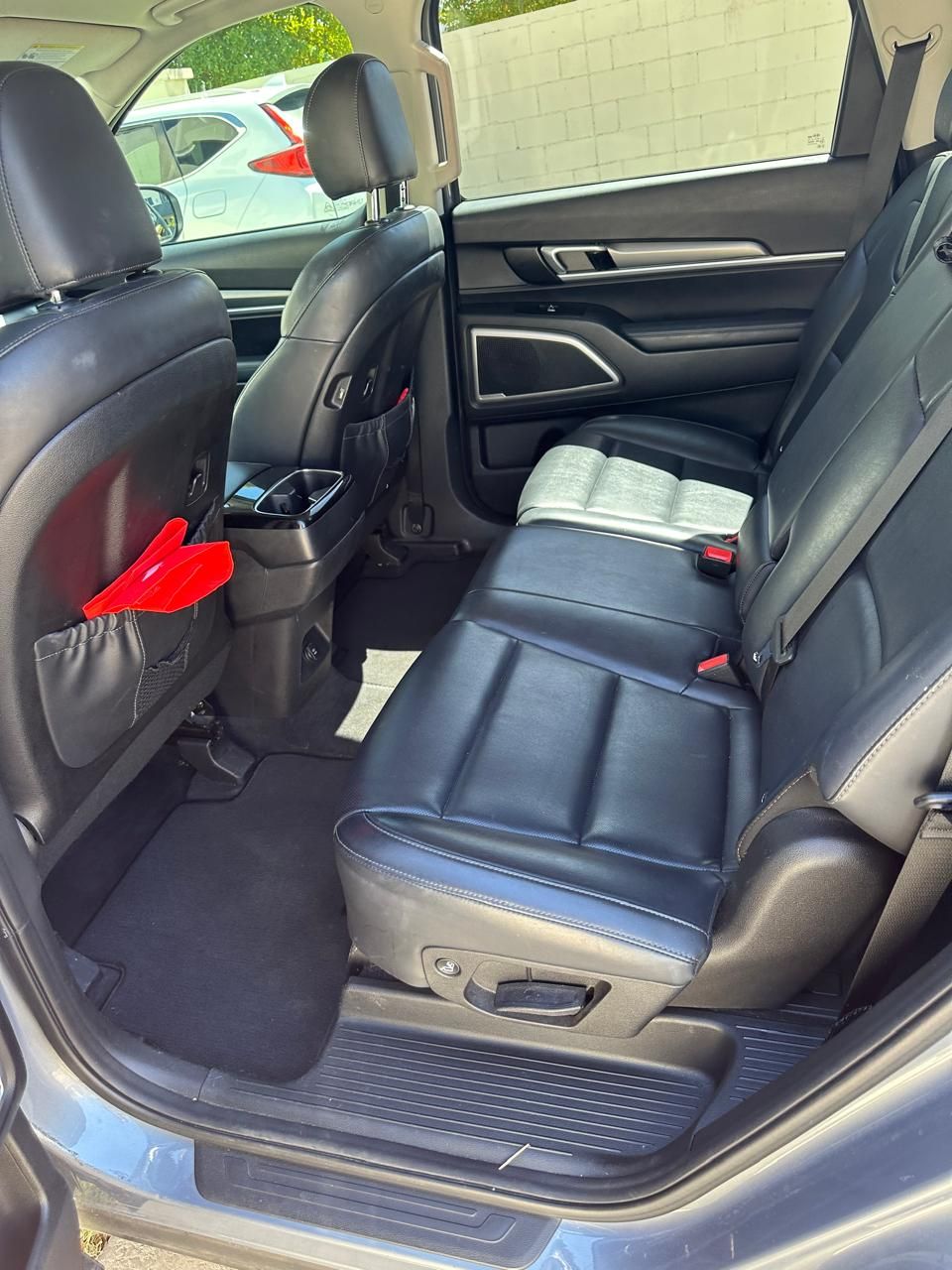 Used 2020 Kia Telluride LX FWD image 5
