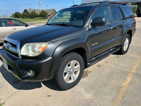 Used 2007 Toyota 4Runner Sport AWD/4WD image 1