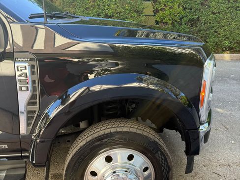 Used 2023 Ford F450 Lariat image 2