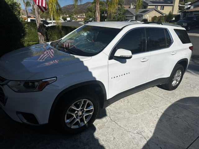 Used 2018 Chevrolet Traverse LT FWD image 2