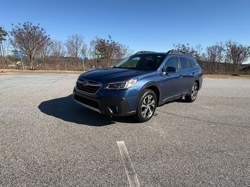 Used 2022 Subaru Outback Limited XT image 6