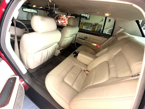 Used 1997 Cadillac De Ville Sedan image 13