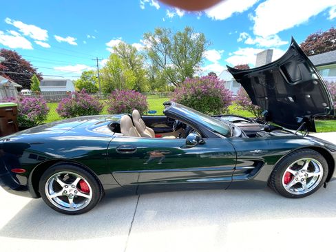 Used 2000 Chevrolet Corvette Convertible RWD image 10