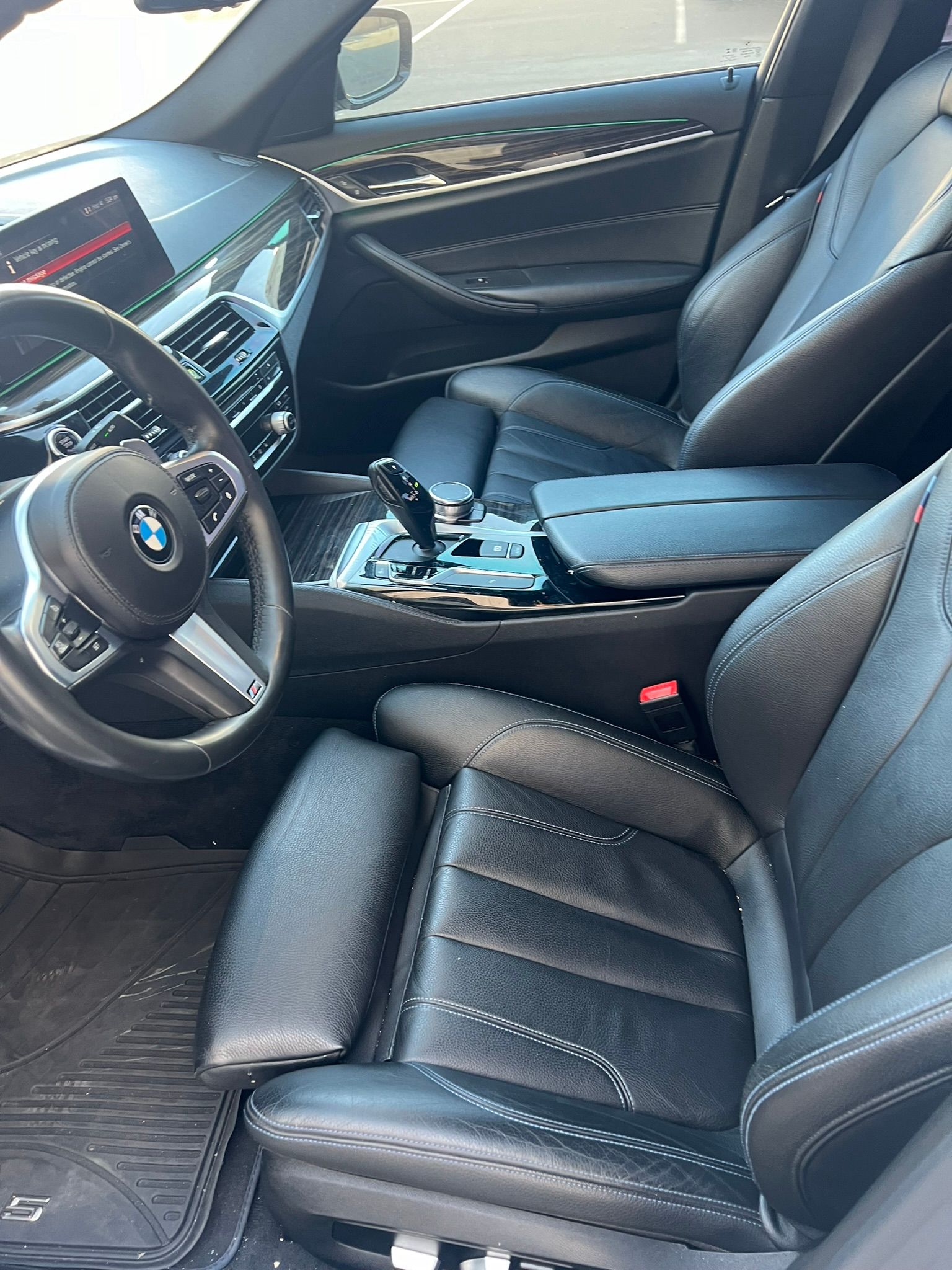 Used 2019 BMW 530i w/ M Sport Package RWD image 10