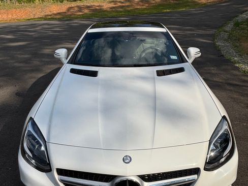 Used 2017 Mercedes-Benz SLC 300 image 27