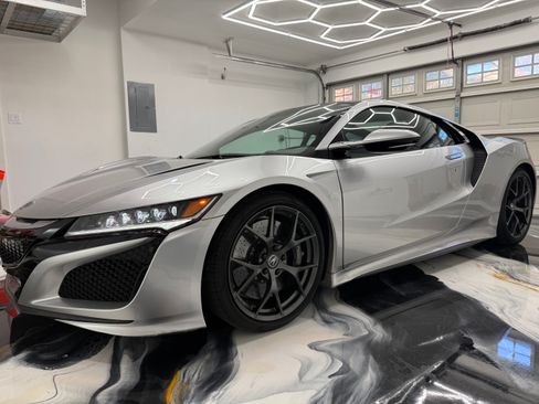 Used 2017 Acura NSX image 13