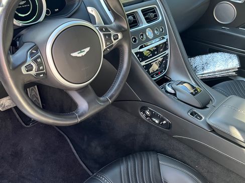 Used 2018 Aston Martin DB11 V12 image 11