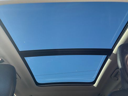 Used 2021 Volvo XC60 T6 Momentum image 14