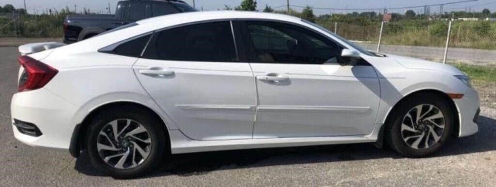 Used 2016 Honda Civic EX image 6