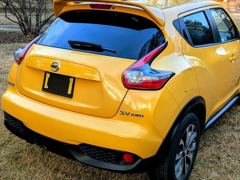 Used 2017 Nissan Juke SV image 9