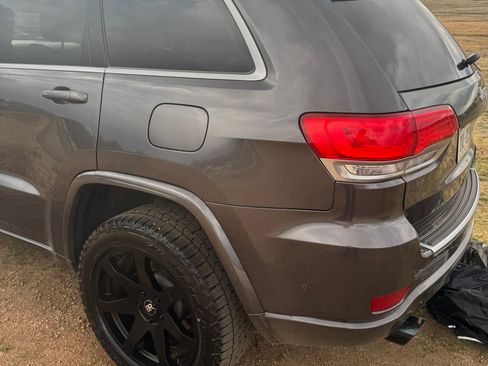 Used 2018 Jeep Grand Cherokee Limited AWD/4WD image 6