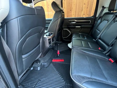 Used 2022 RAM 1500 Laramie AWD/4WD image 2