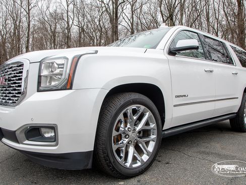 Used 2018 GMC Yukon XL Denali w/ Denali Ultimate Package image 9