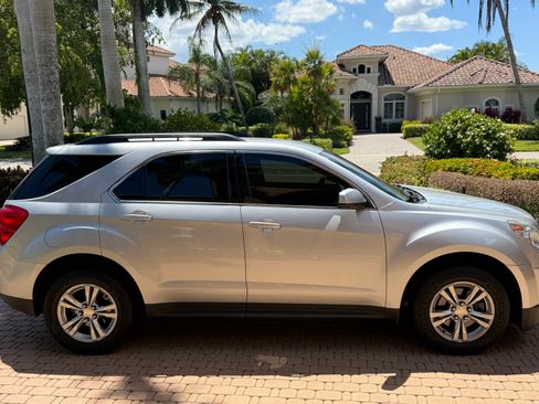 Used 2012 Chevrolet Equinox LT AWD/4WD image 2