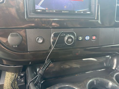 Used 2014 GMC Savana 1500 RWD image 15