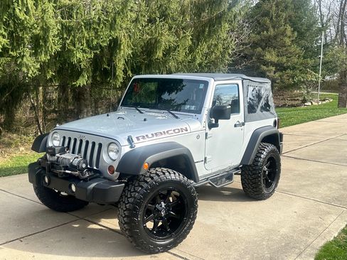 Used 2012 Jeep Wrangler Rubicon w/ Dual Top Group image 2
