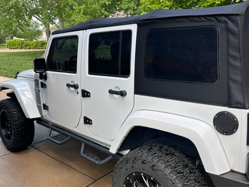 Used 2017 Jeep Wrangler Unlimited Sport AWD/4WD image 14