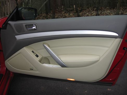 Used 2009 INFINITI G37 x Coupe w/ Premium Pkg image 6