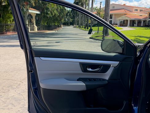 Used 2018 Honda CR-V LX image 24