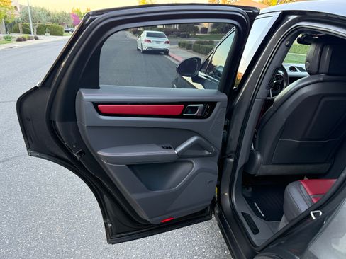 Used 2021 Porsche Cayenne GTS image 12