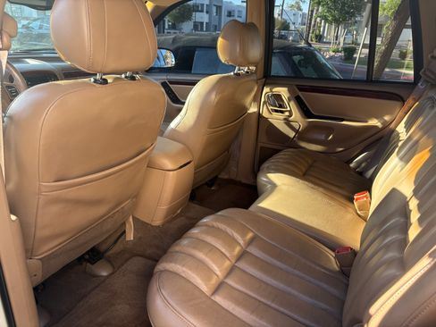 Used 2000 Jeep Grand Cherokee Limited image 13