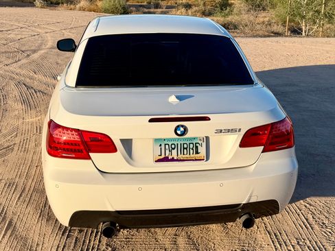 Used 2013 BMW 335i Convertible image 8