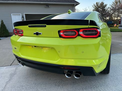 Used 2021 Chevrolet Camaro SS image 14