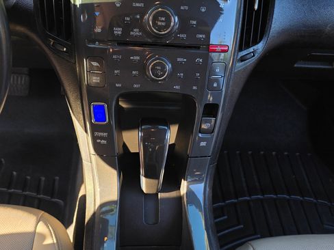 Used 2012 Chevrolet Volt Premium w/ Premium Trim Package image 19