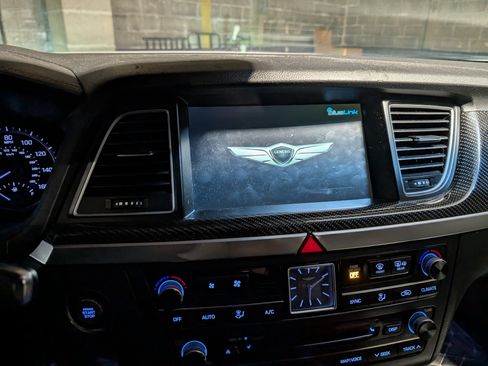 Used 2018 Genesis G80 3.3T Sport image 10