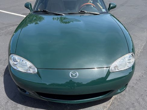 Used 2001 MAZDA MX-5 Miata RWD image 6