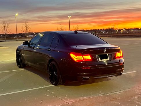 Used 2011 BMW ALPINA B7 xDrive image 9