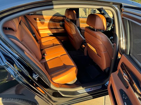 Used 2014 BMW 750Li RWD image 4